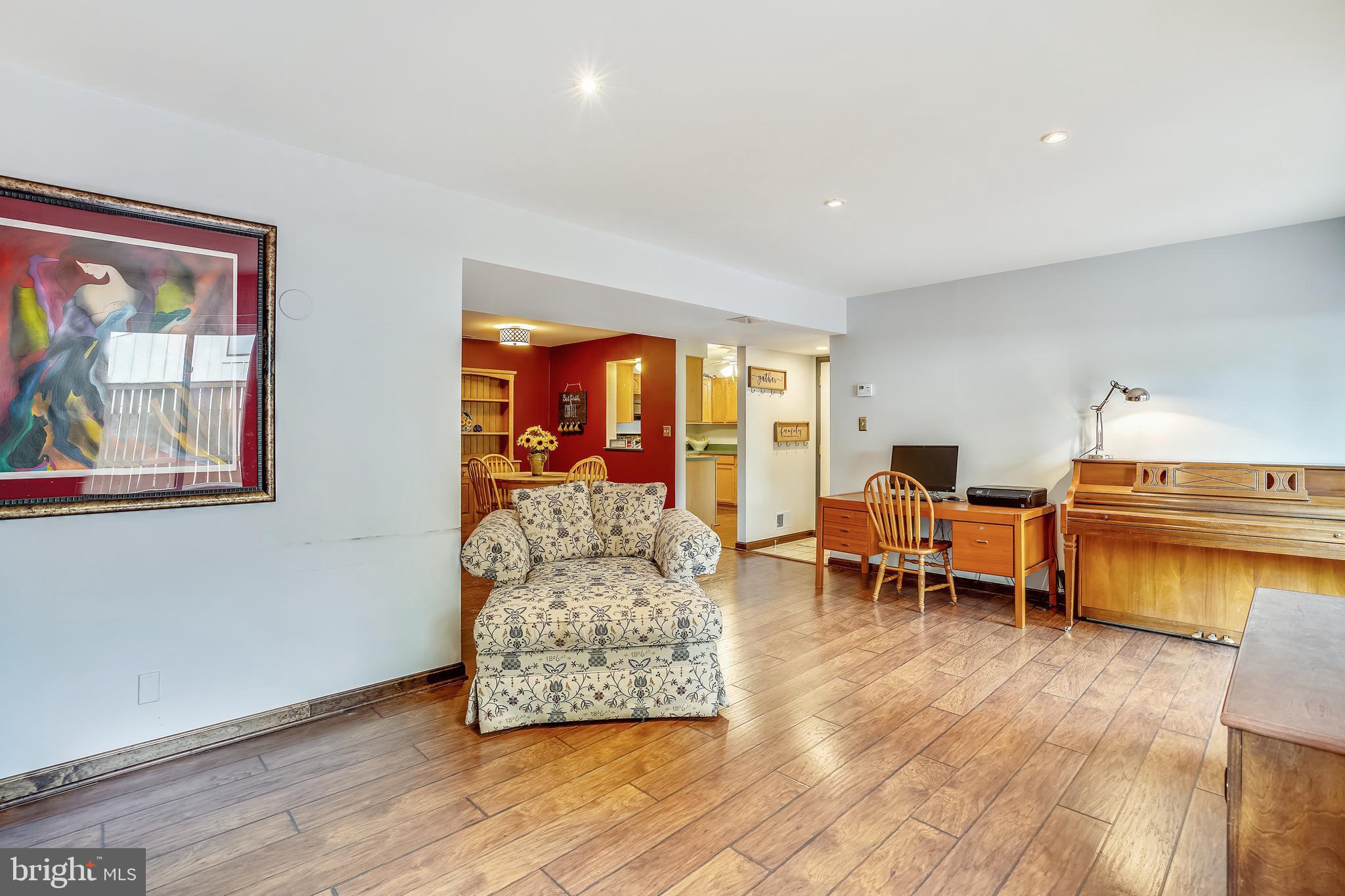 10941 Trotting Ridge Way, Unit 4 Columbia, MD 21044 - Photo 11 of 46 Laminate Floors & Recessed Lighting