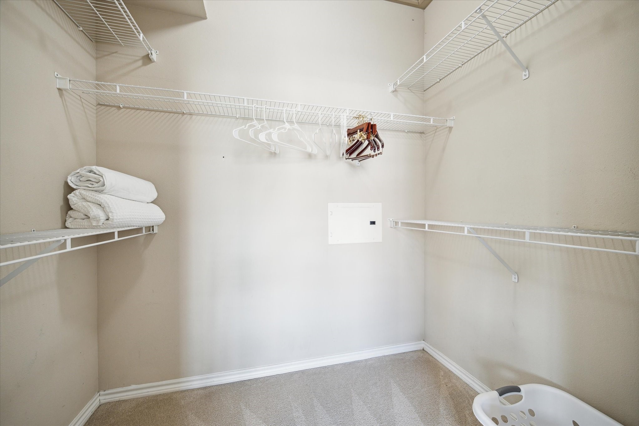 2400 McCue Road, Unit 460 Houston, TX 77056 - Photo 12 of 21 a view of small space