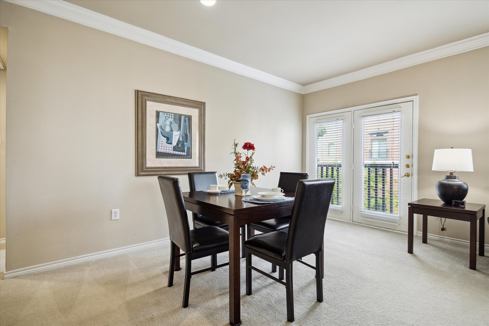 2400 McCue Road, Unit 460 Houston, TX 77056 - Photo 3 of 21 a dining room with furniture and window