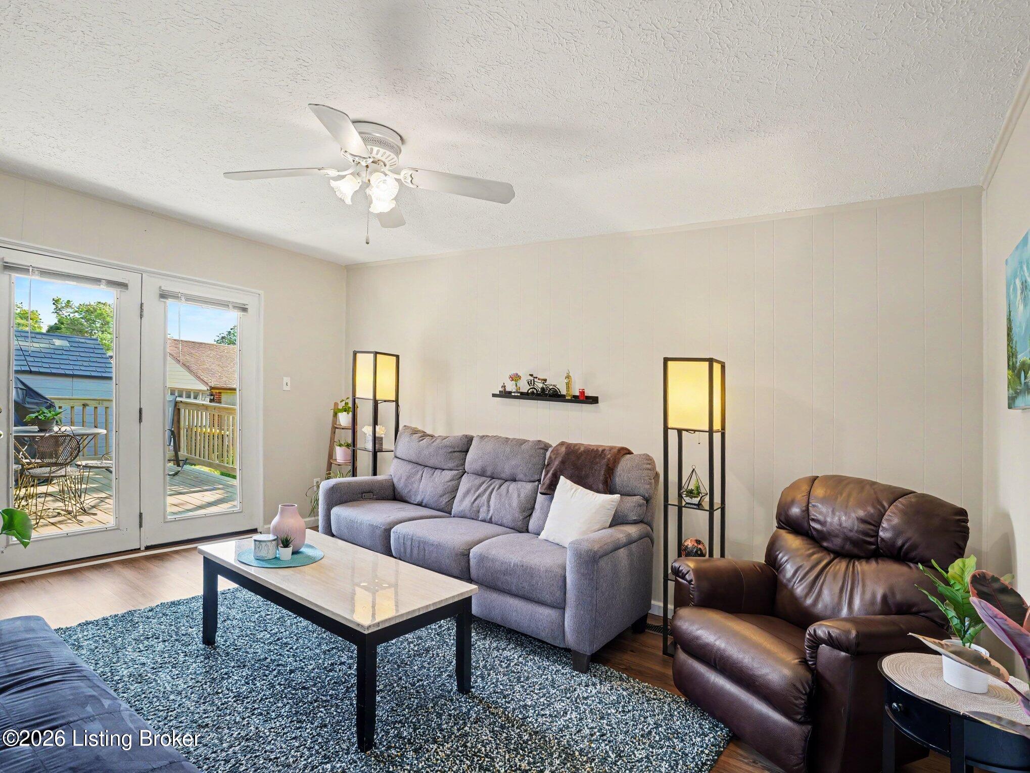 9322 Fairground Road Louisville, KY 40291 - Photo 15 of 24 Bright and Comfy