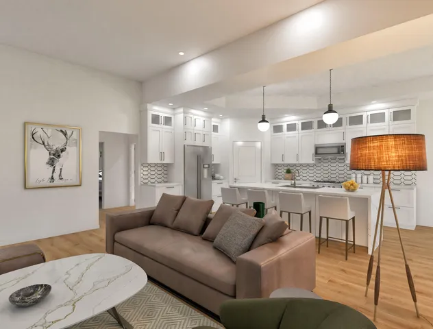 $574,900 | 554 Pioneer Court, Unit 10 RIGHT, Oconomowoc, WI 53066