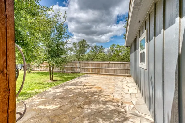 a view of back yard