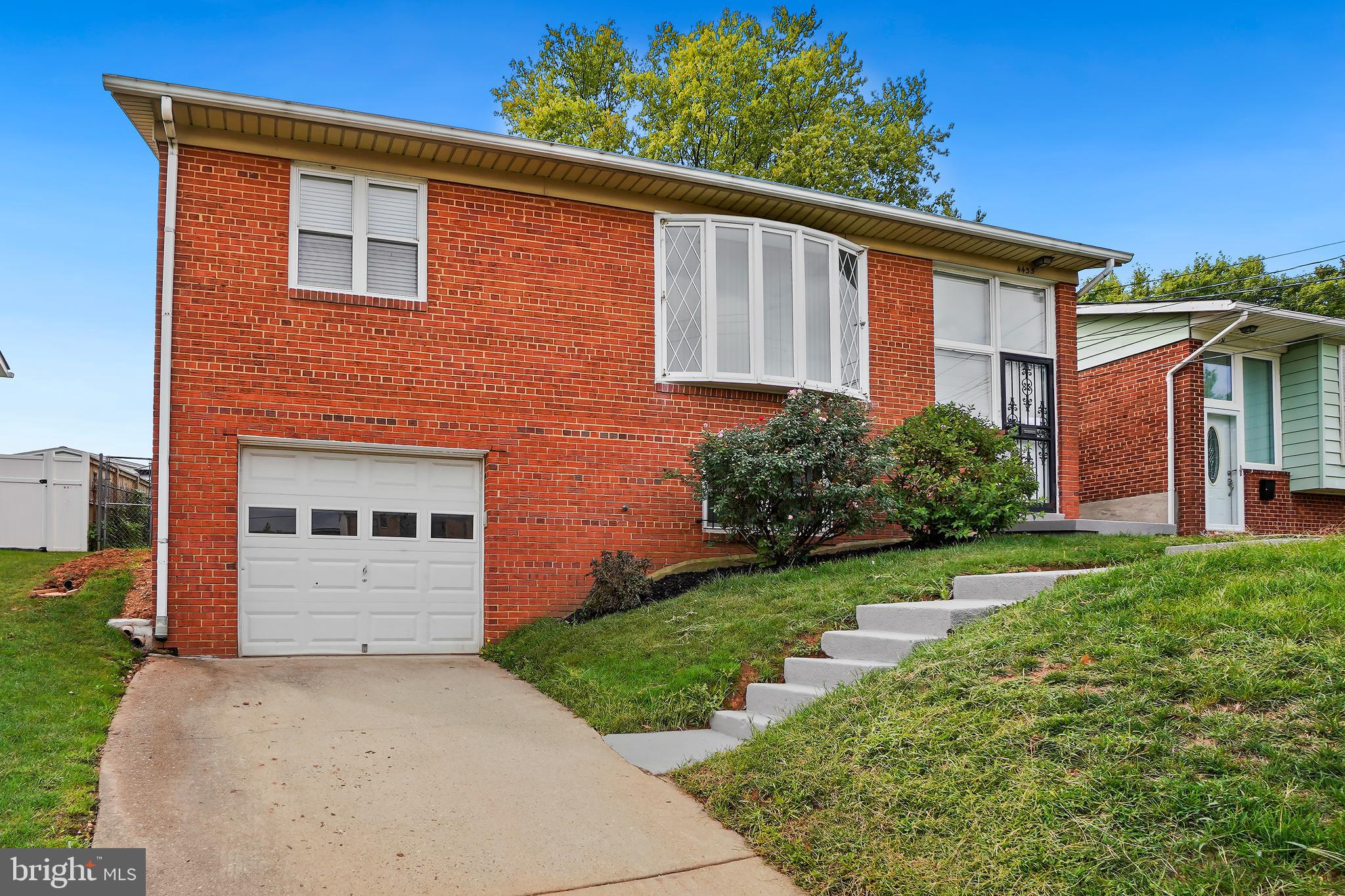 4435 G Street Southeast Washington, DC 20019 - Photo 3 of 30