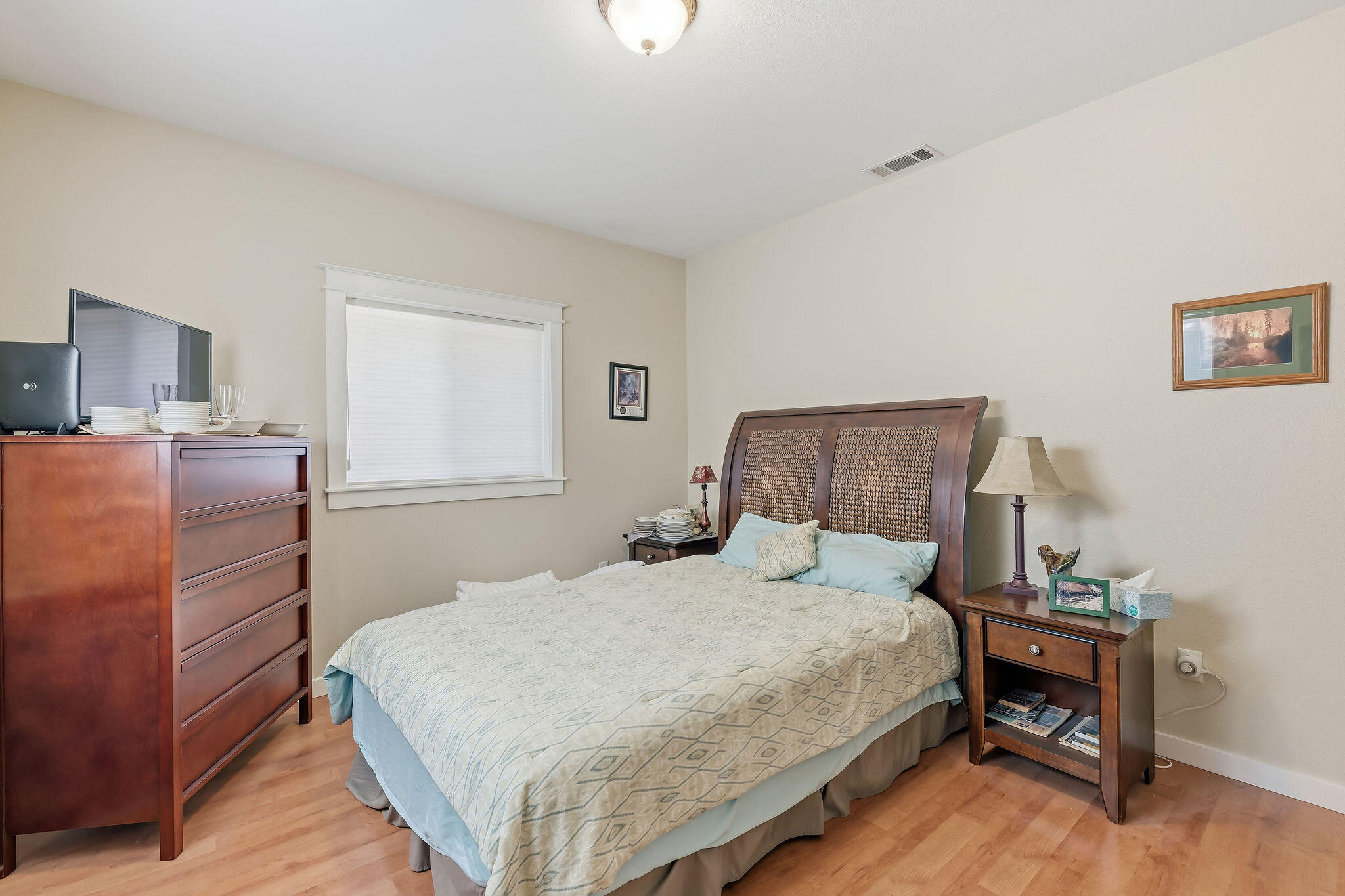158 Rockingham Circle Eagle Point, OR 97524 - Photo 18 of 58 079A9236