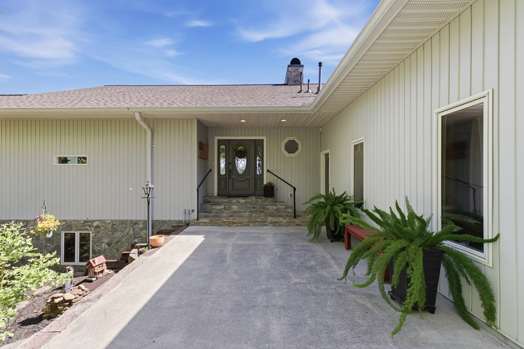 122 Laurel Ridge Lane Murphy, NC 28906 - Photo 10 of 76