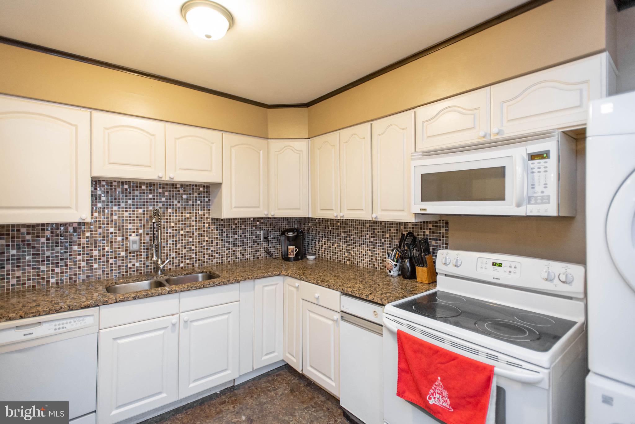 1081 Kings Road Pasadena, MD 21122 - Photo 10 of 33 Gallery Image 10