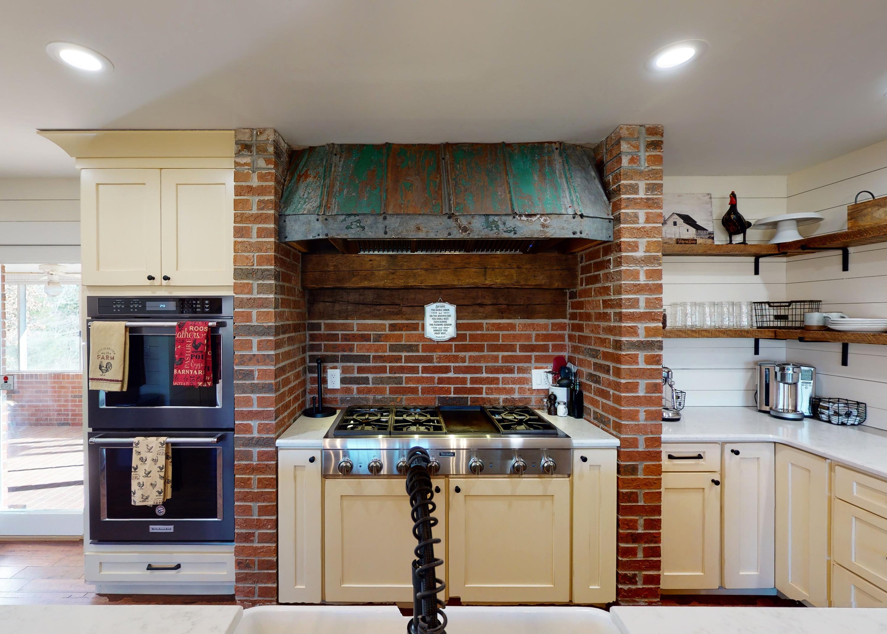 2127 Pisgah Road Greeneville, TN 37743 - Photo 19 of 72 Thermador Gas Stove