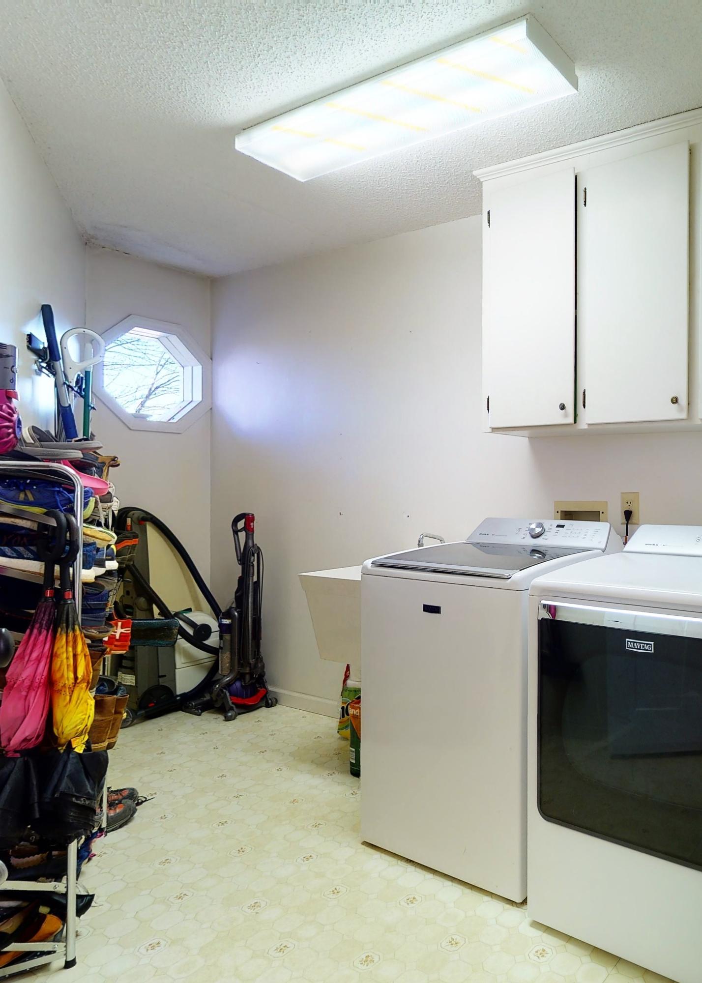 2127 Pisgah Road Greeneville, TN 37743 - Photo 37 of 72 Laundry