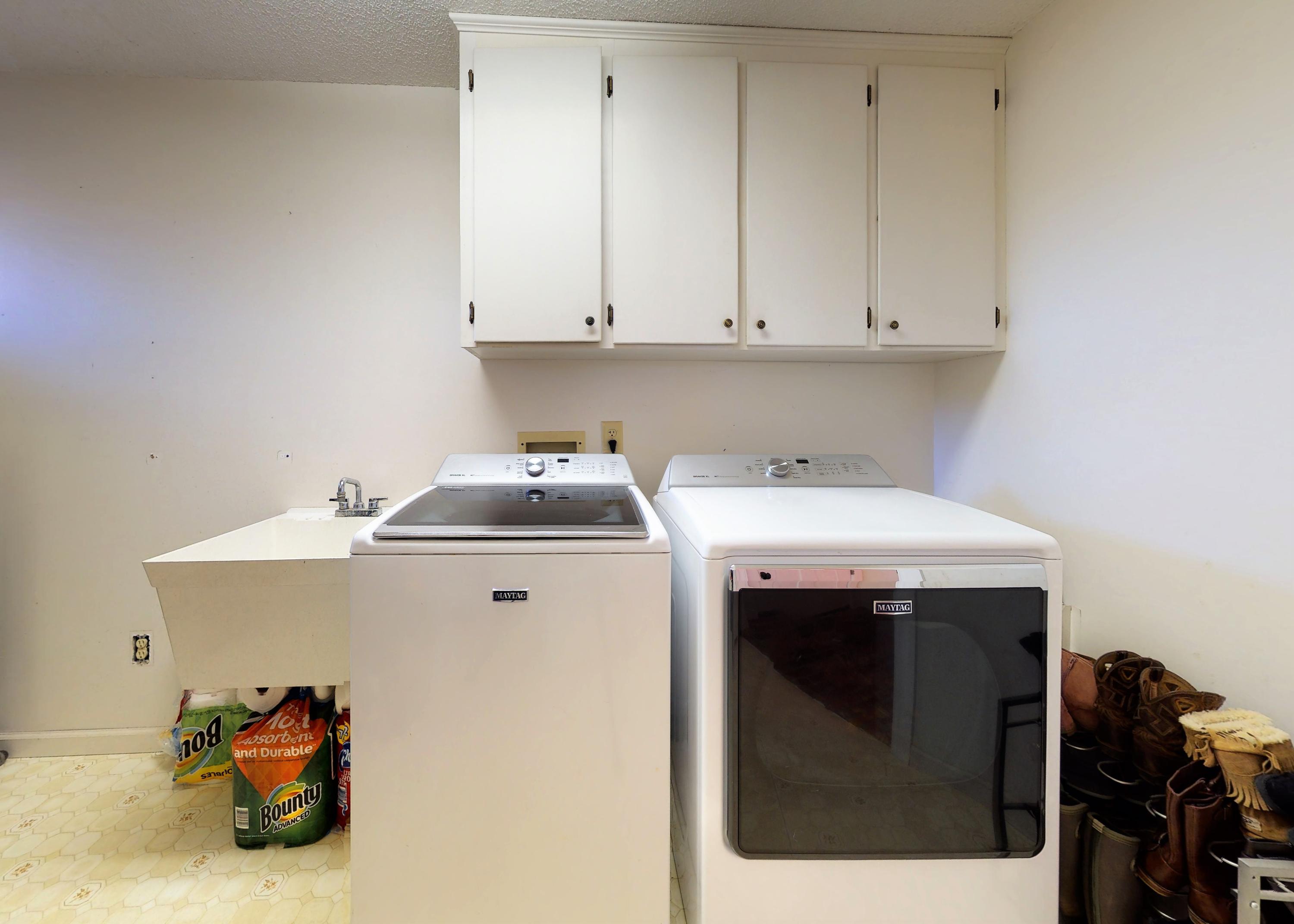 2127 Pisgah Road Greeneville, TN 37743 - Photo 38 of 72 Laundry