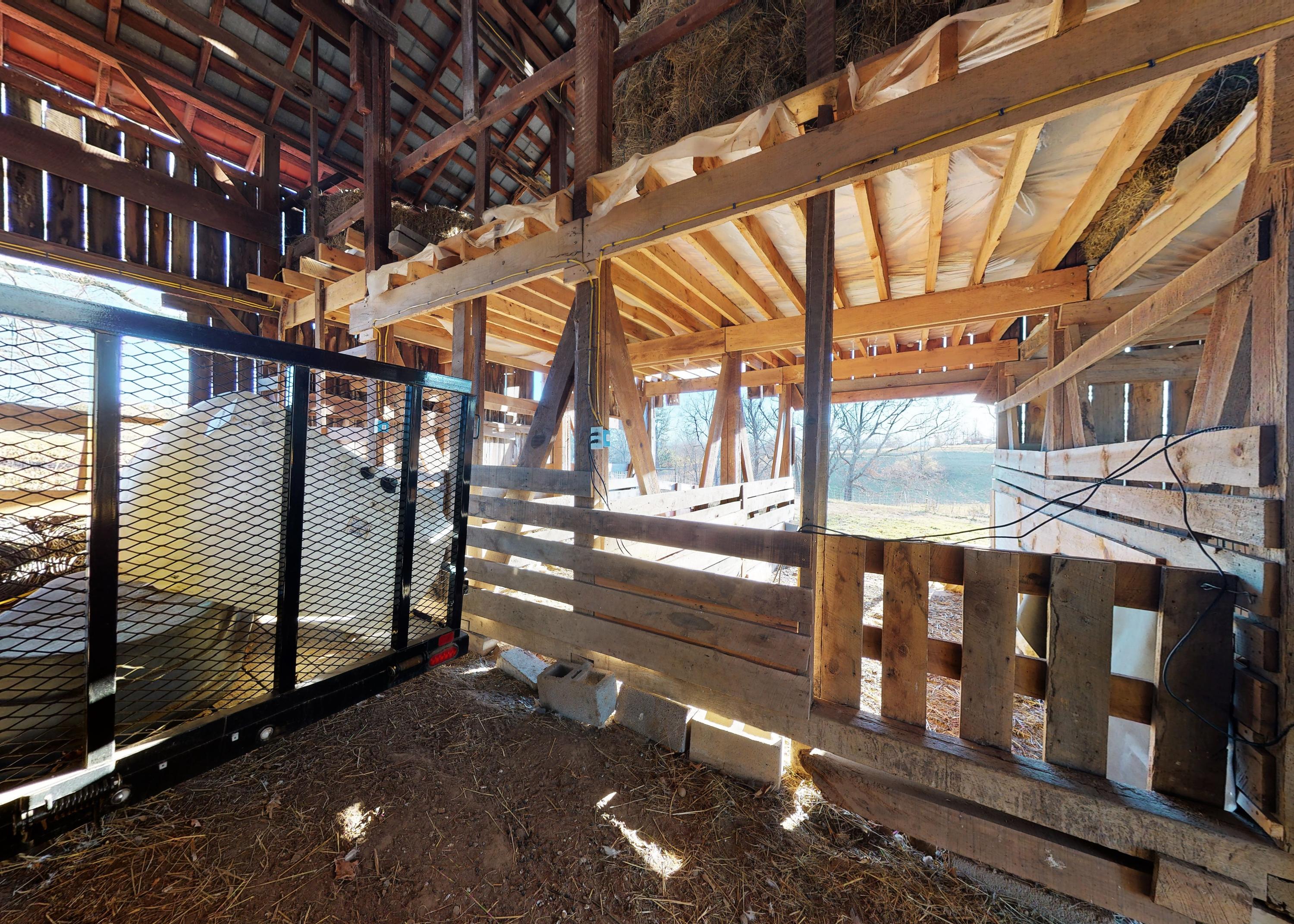 2127 Pisgah Road Greeneville, TN 37743 - Photo 63 of 72 Barn