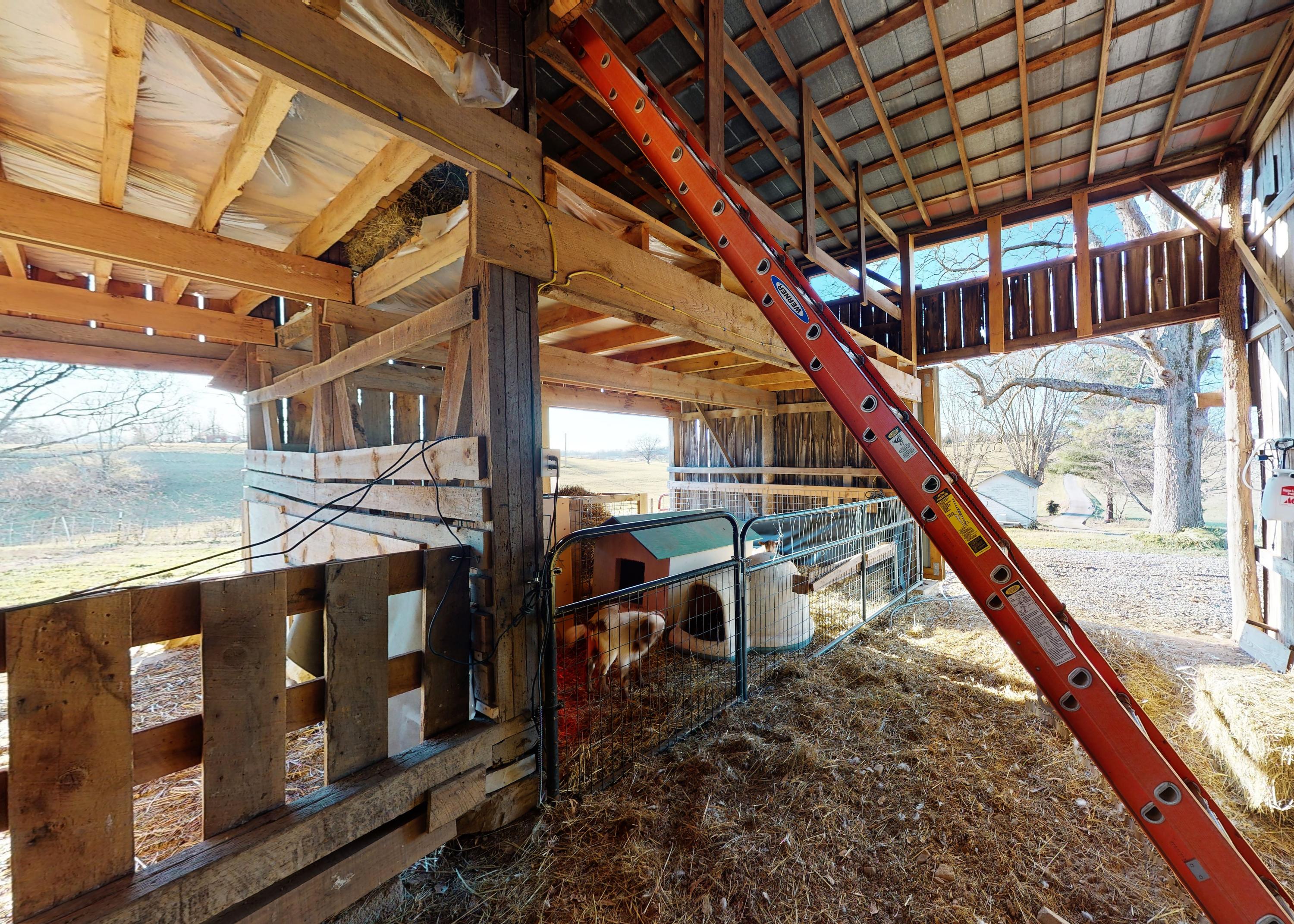 2127 Pisgah Road Greeneville, TN 37743 - Photo 64 of 72 Barn