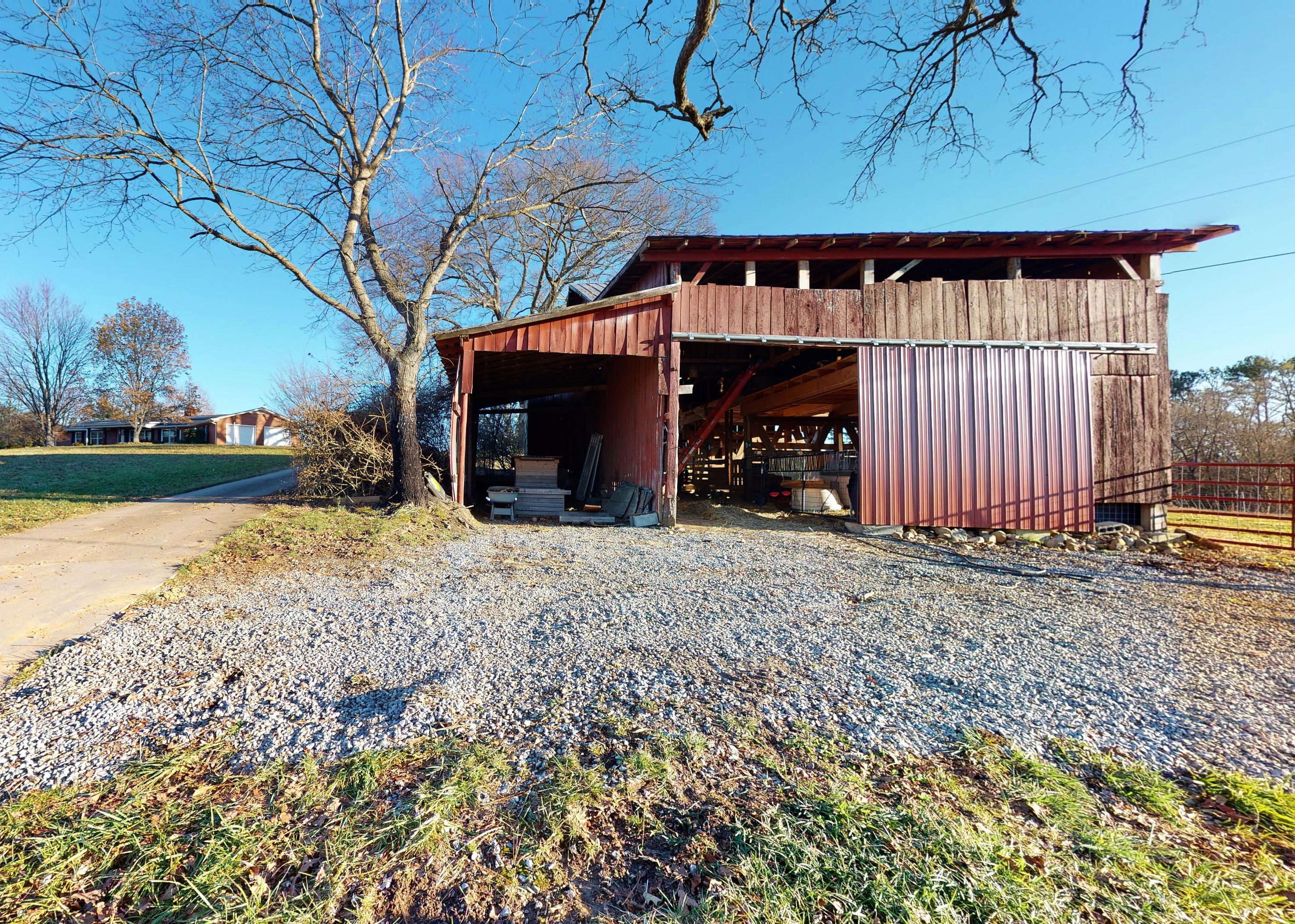 2127 Pisgah Road Greeneville, TN 37743 - Photo 66 of 72 Barn