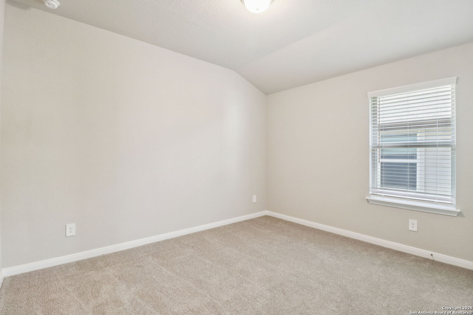 114 Dakota Ridge Cibolo, TX 78108 - Photo 17 of 39 an empty room with a window