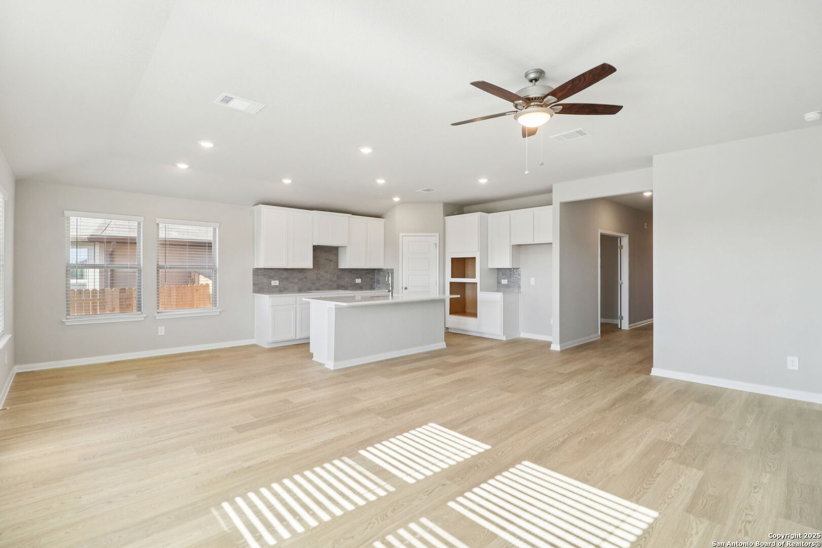 114 Dakota Ridge Cibolo, TX 78108 - Photo 8 of 39