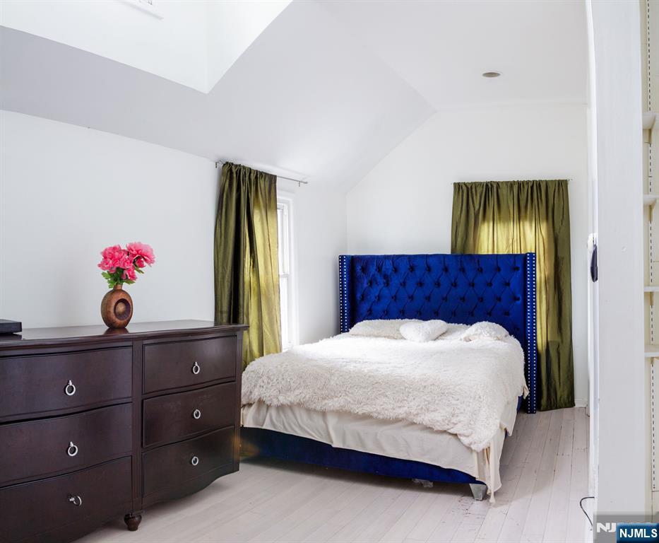 518 West Anderson Street Hackensack, NJ 07601 - Photo 17 of 23