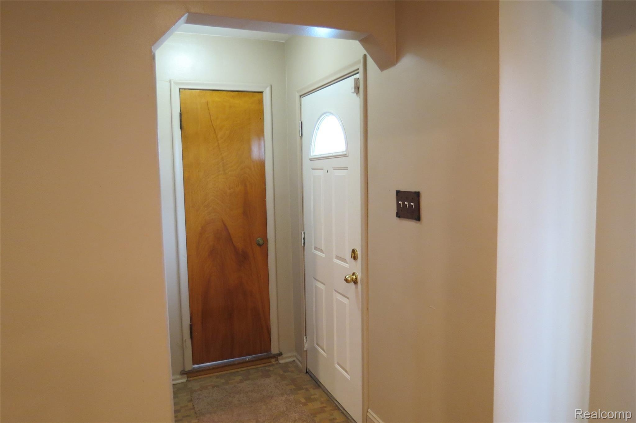 20547 Annchester Road Detroit, MI 48219 - Photo 8 of 17 IMG_6204.JPG