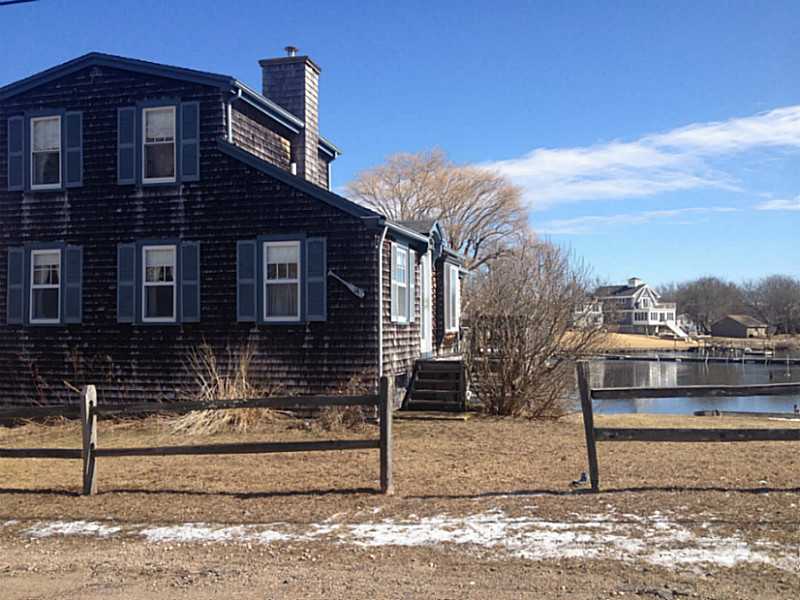 14 Shore Road Westerly, RI 02891 - Photo 4 of 24 Exterior Front.