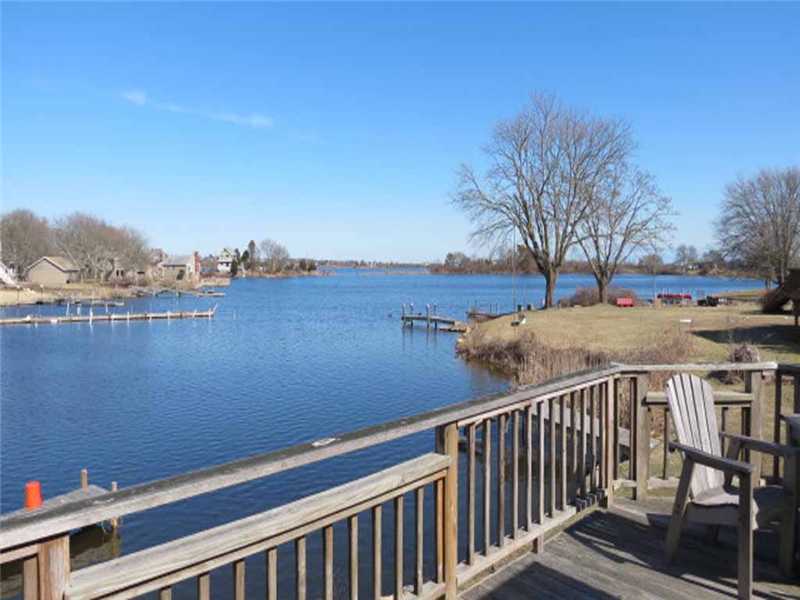 14 Shore Road Westerly, RI 02891 - Photo 7 of 24 View.