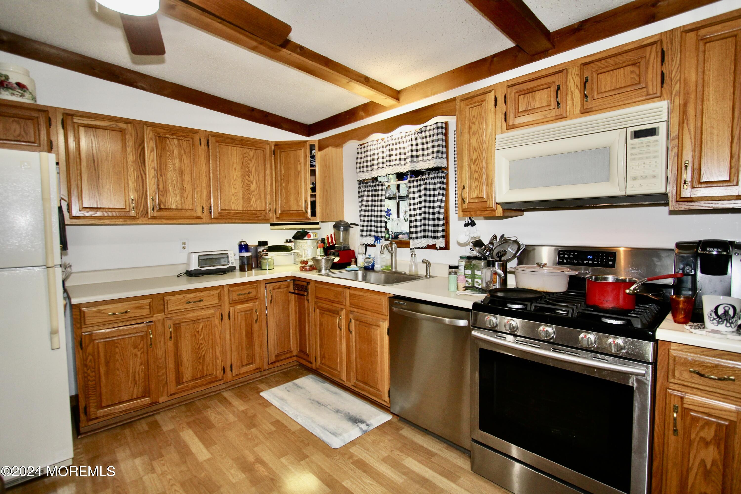 705 Marion Road Neptune Township, NJ 07753 - Photo 4 of 28 IMG_8545