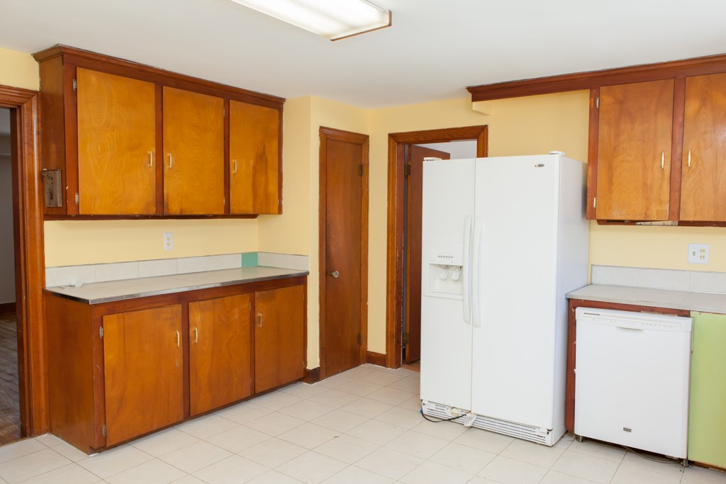 1253 State Road Eliot, ME 03903 - Photo 2 of 26