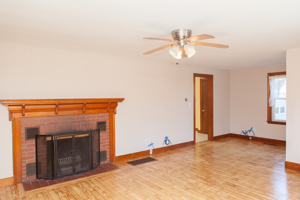 1253 State Road Eliot, ME 03903 - Photo 4 of 26