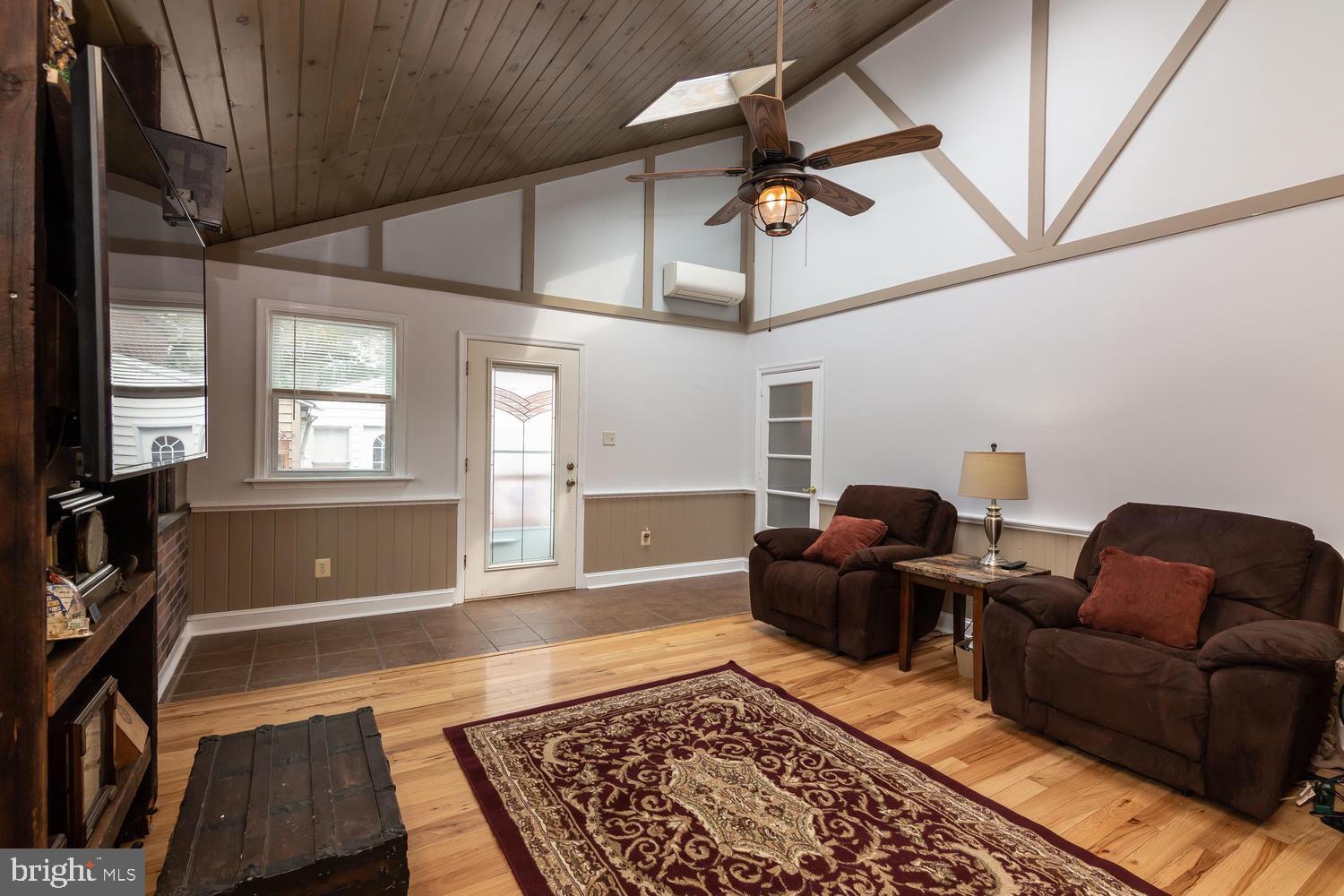 245 Hazelwood Road Aldan, PA 19018 - Photo 8 of 38 Gallery Image 8