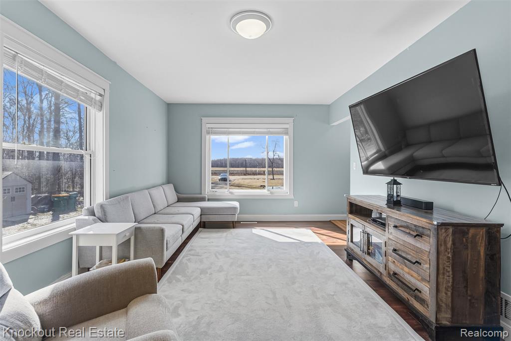 10277 Elms Road Birch Run, MI 48415 - Photo 7 of 29 Gallery Image 7