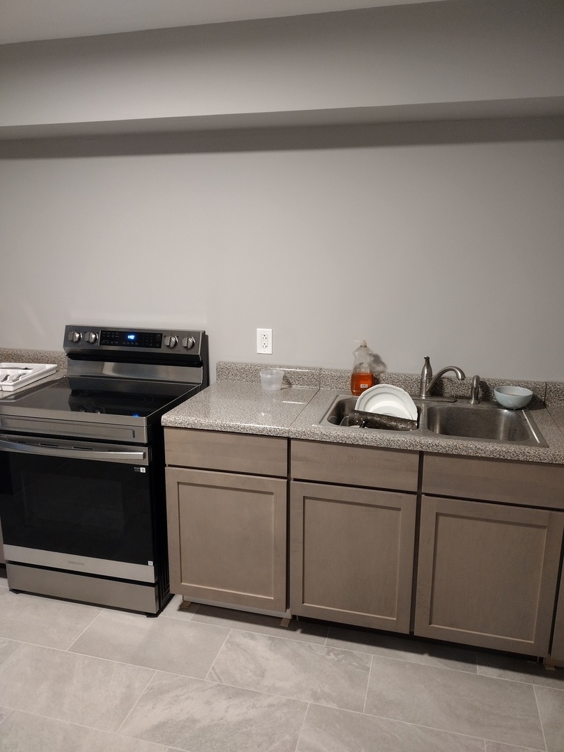 1210 Dale Avenue, Unit 2I Arlington Heights, IL 60004 - Photo 4 of 11