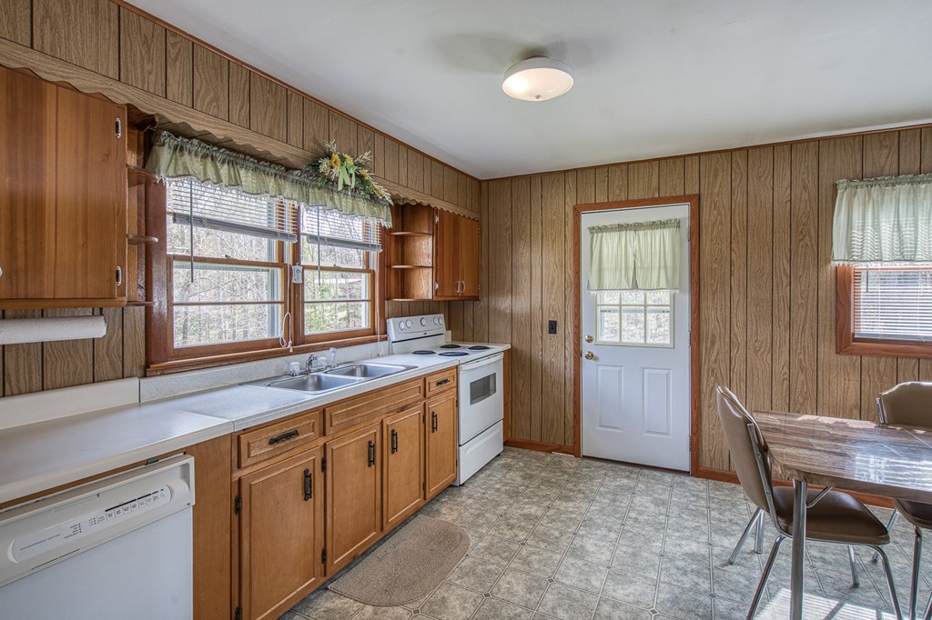 1453 Wolfcreek Road Murphy, NC 28906 - Photo 11 of 42 Gallery Image 11