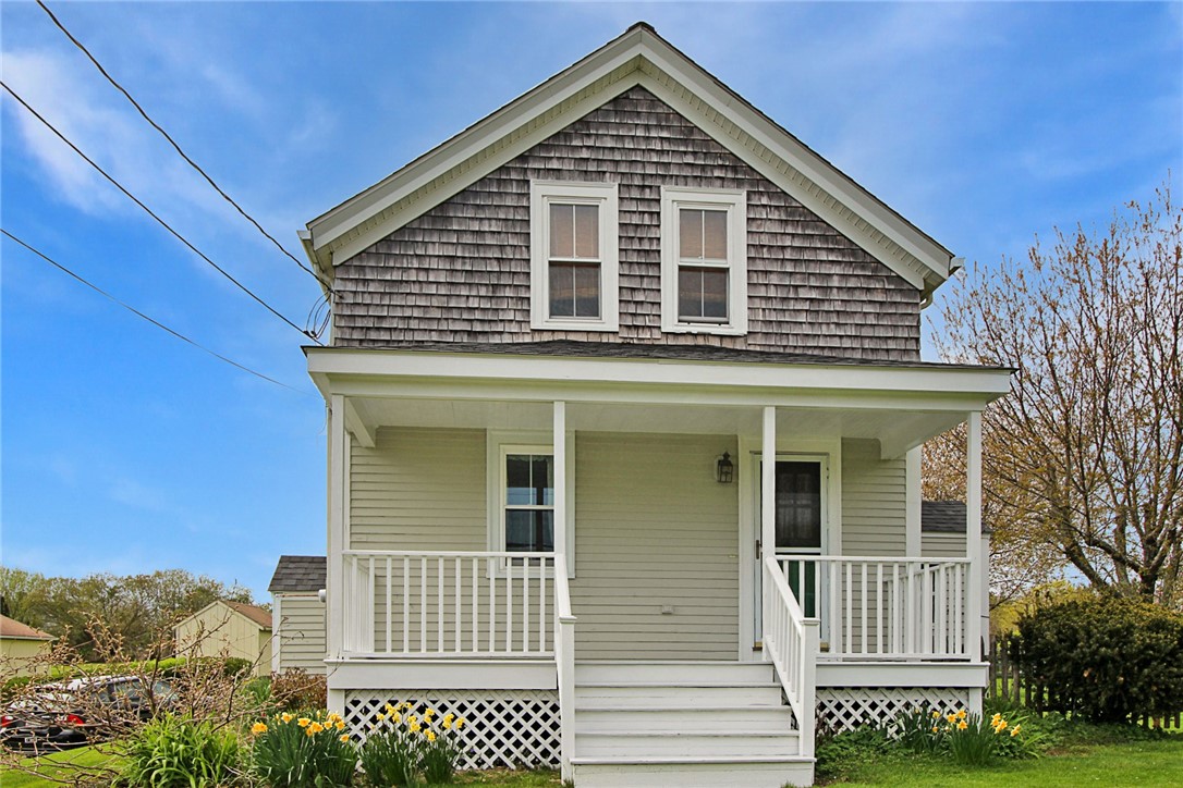 475 Turner Road Middletown, RI 02842 - Photo 3 of 44