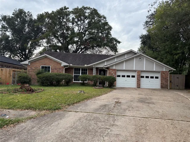$2,200 | 4202 Ponca Street, Pasadena, TX 77504