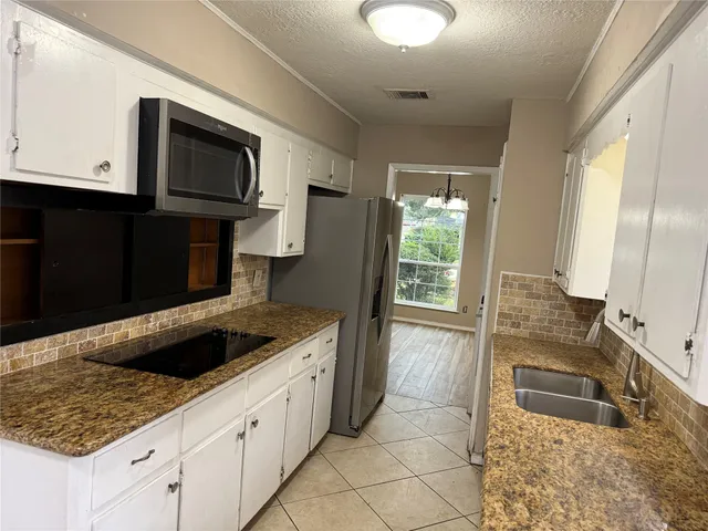 $2,200 | 4202 Ponca Street, Pasadena, TX 77504