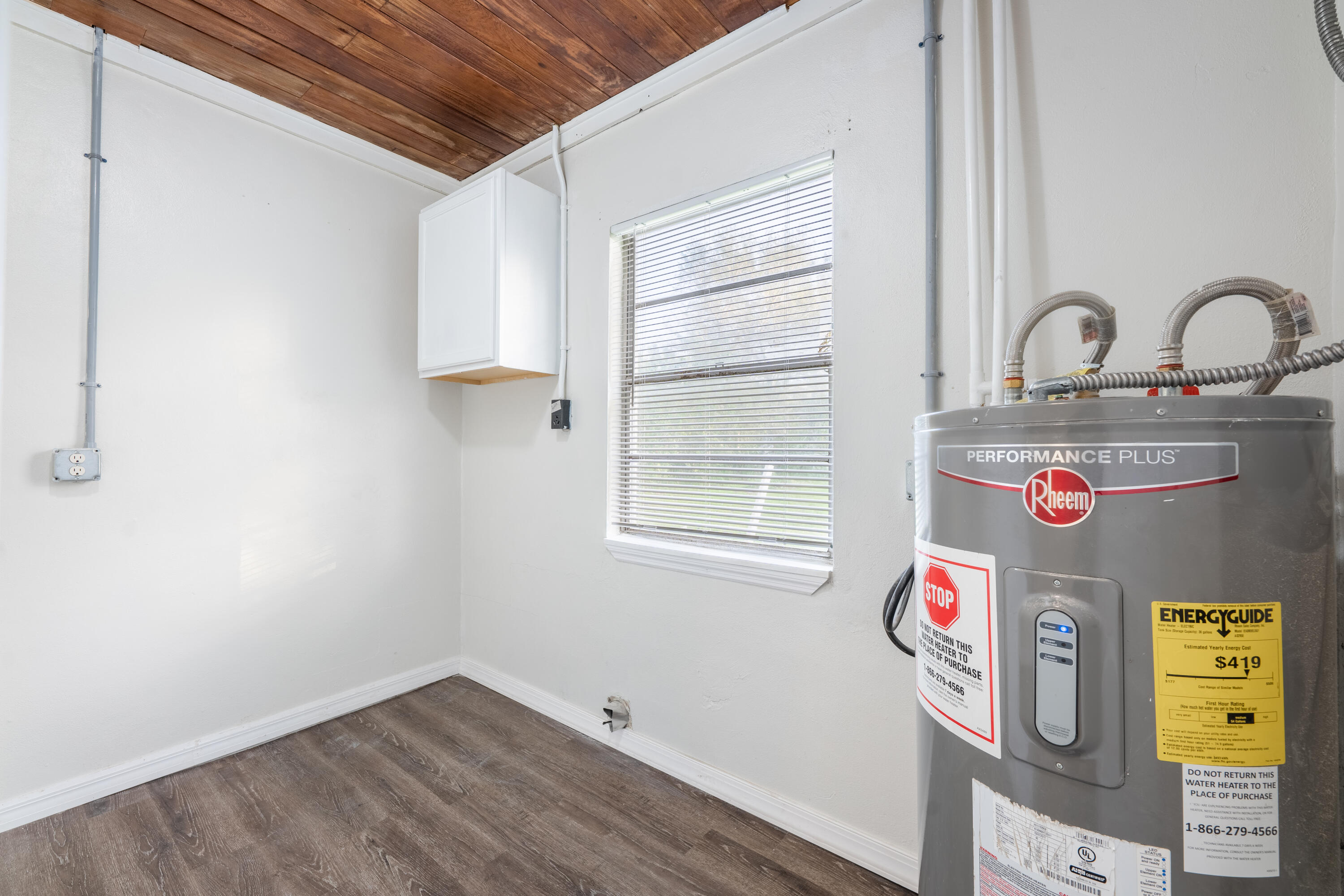 2910 McNeil Road Fort Pierce, FL 34981 - Photo 15 of 21 Laundry Room