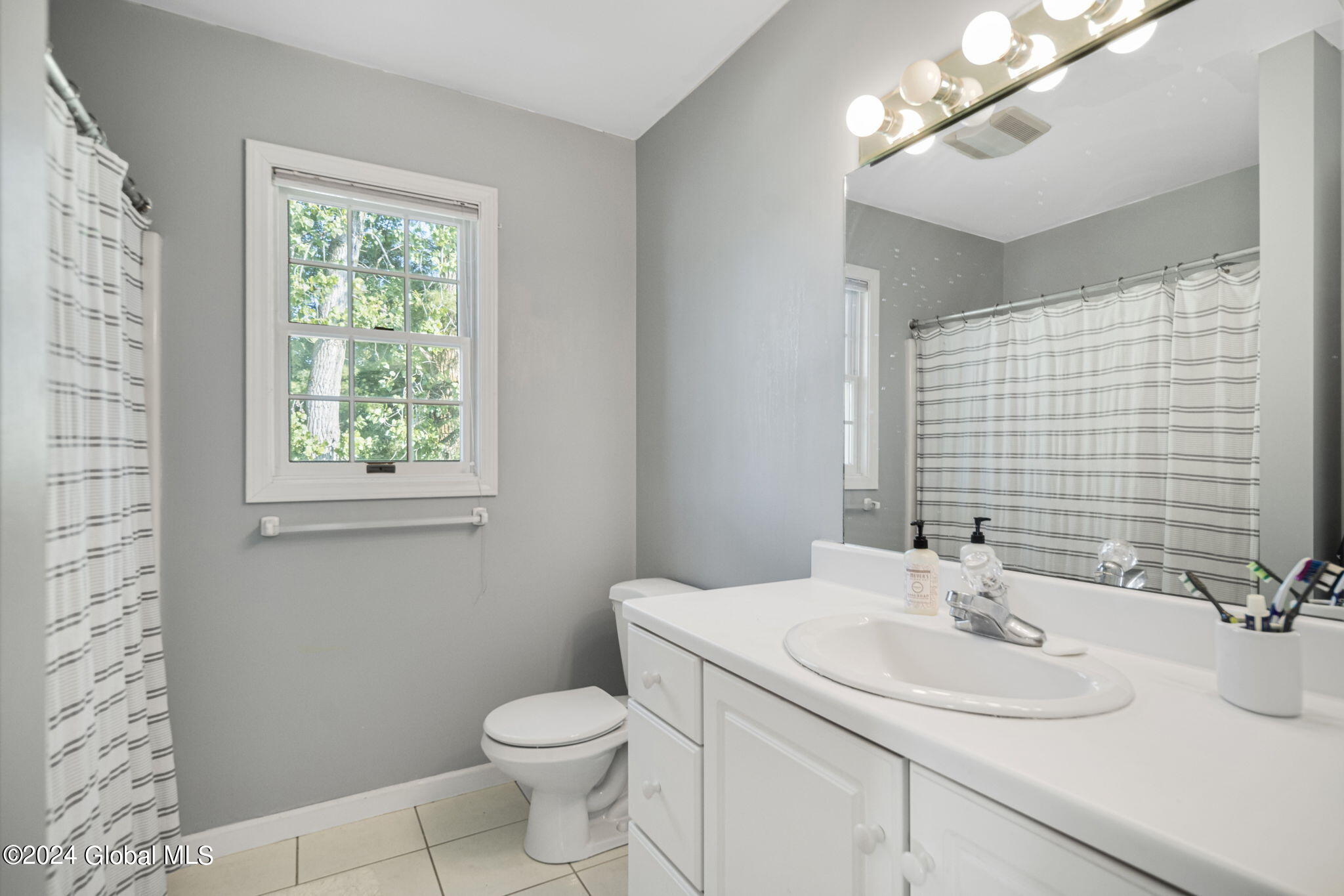 7 Van Rensselaer Way Bethlehem, NY 12077 - Photo 15 of 32 Interior 11