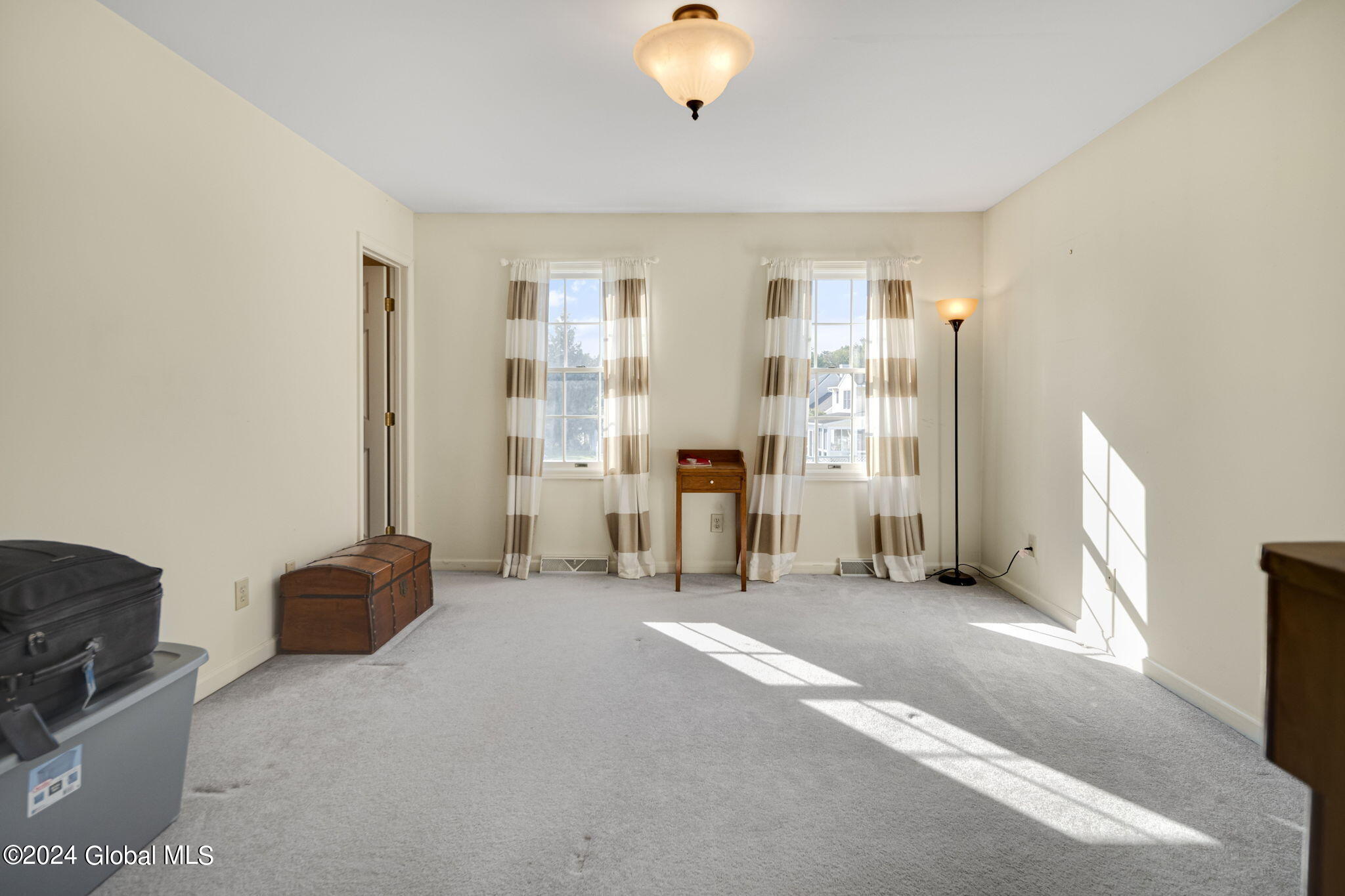 7 Van Rensselaer Way Bethlehem, NY 12077 - Photo 16 of 32 Interior 12
