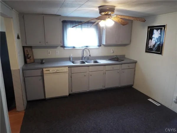 $179,900 | 624 Plymouth Avenue, Salina, NY 13211