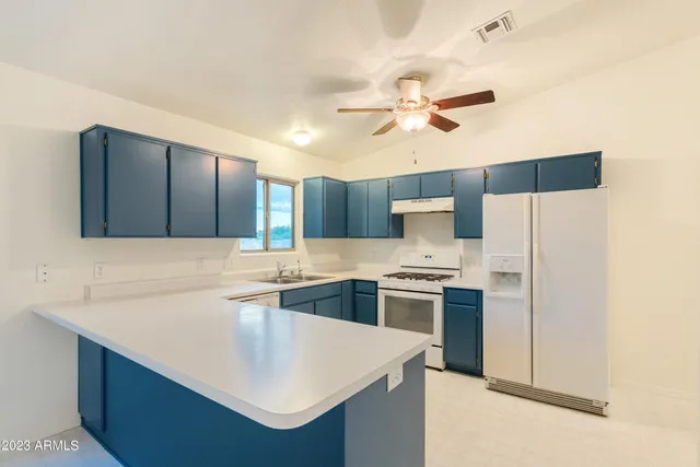 $1,600 | 112 Buffalo Drive, Huachuca City, AZ 85616