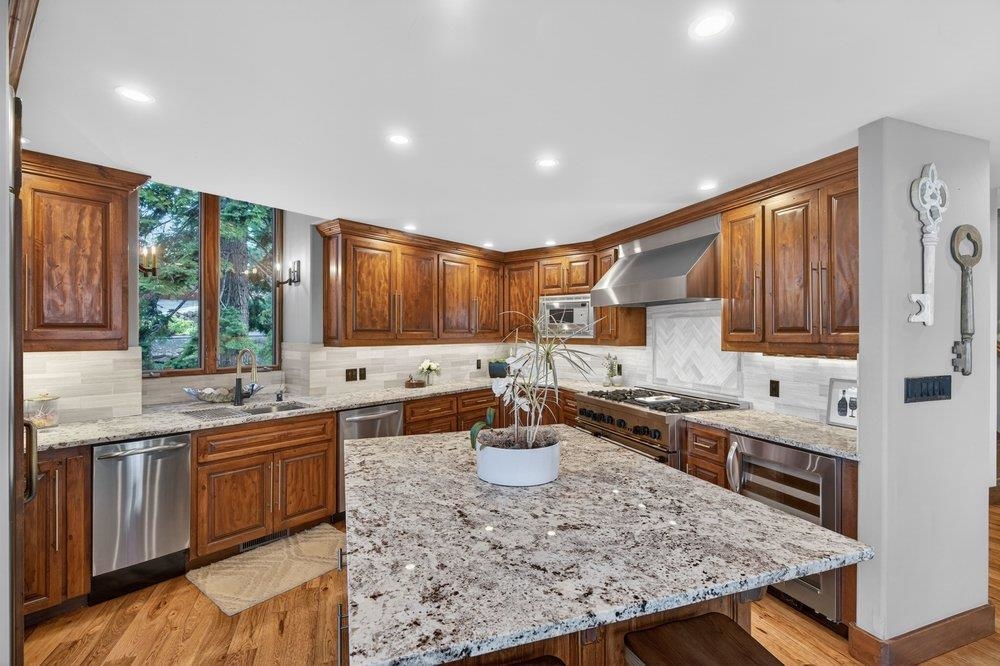 12684 Muhlebach Way Truckee, CA 96161 - Photo 13 of 28