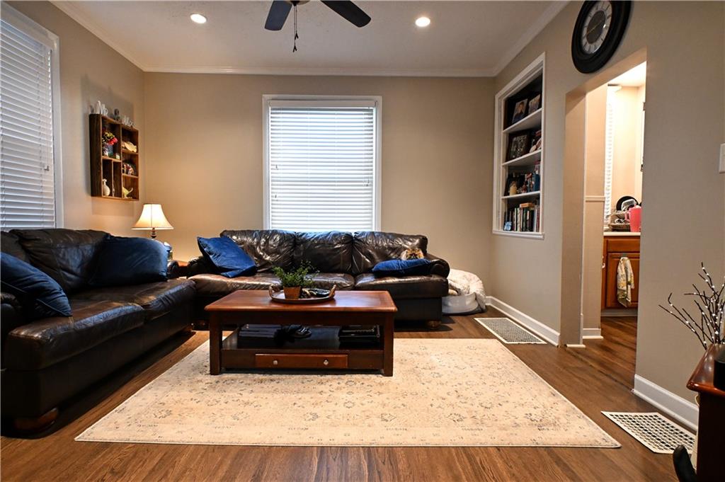 208 Independence Street Perryopolis, PA 15473 - Photo 4 of 23