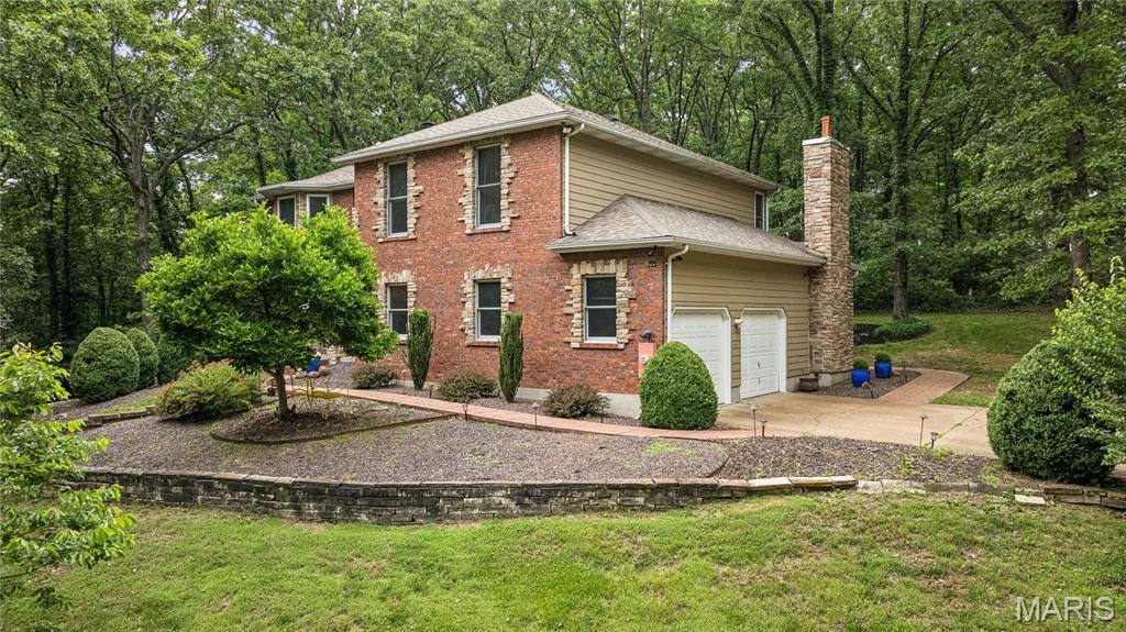 8 Howe Crossing Festus, MO 63028 - Photo 2 of 42