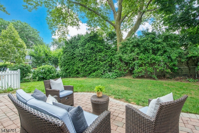 2 Inness Place Glen Ridge, NJ 07028 - Photo 19 of 25