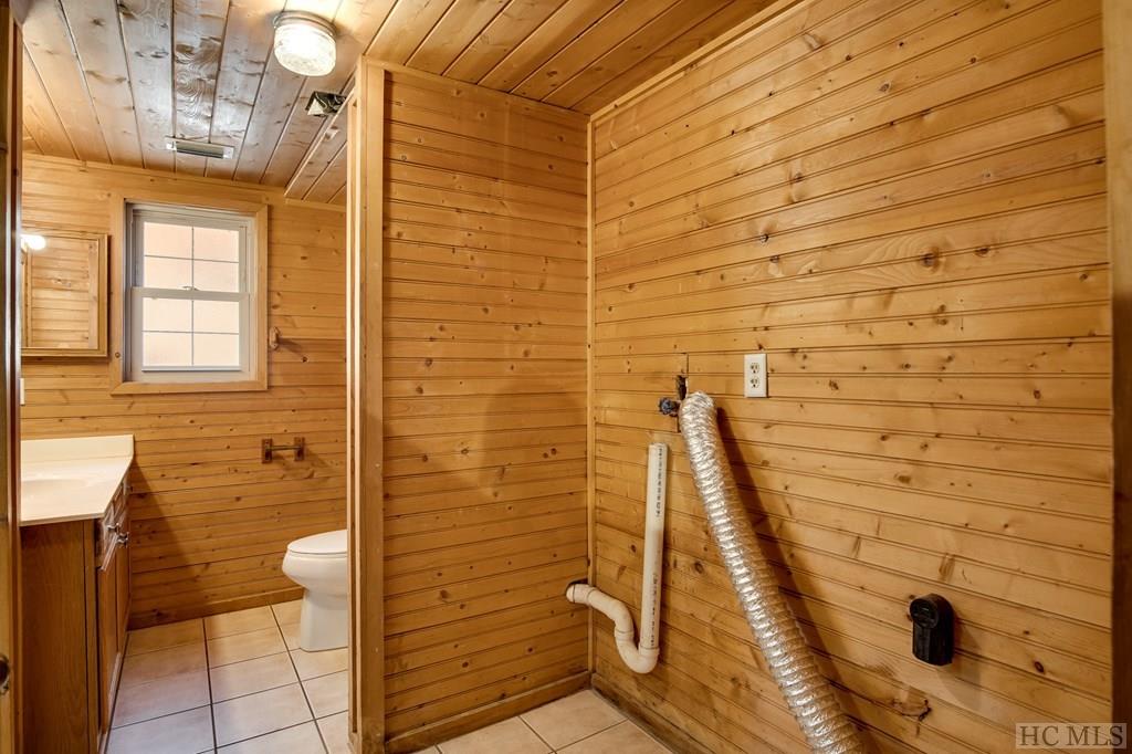 306 Griffin Road Franklin, NC 28734 - Photo 21 of 64 Gallery Image 21
