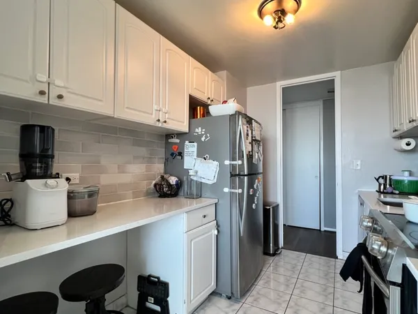 $230,000 | 4800 South Chicago Beach Drive, Unit 2006S, Chicago, IL 60615