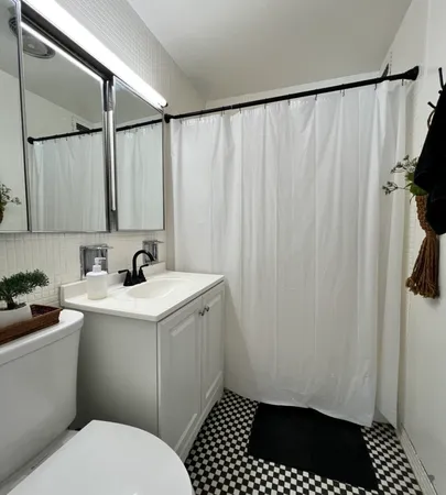 $230,000 | 4800 South Chicago Beach Drive, Unit 2006S, Chicago, IL 60615