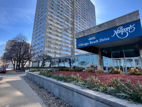 $230,000 | 4800 South Chicago Beach Drive, Unit 2006S, Chicago, IL 60615