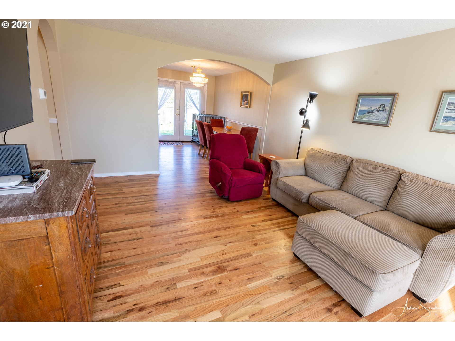 1825 Thompson Road Woodburn, OR 97071 - Photo 3 of 12 Gallery Image 3