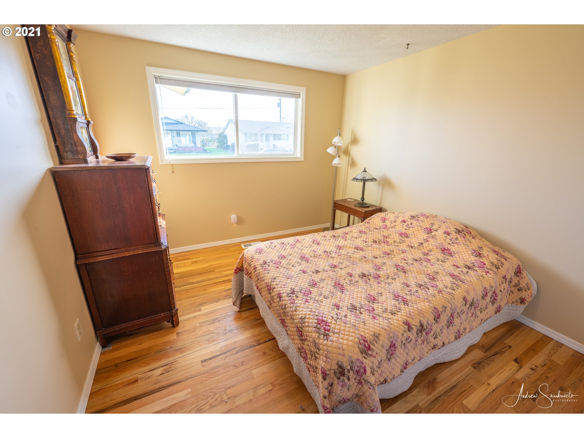 1825 Thompson Road Woodburn, OR 97071 - Photo 8 of 12 Gallery Image 8
