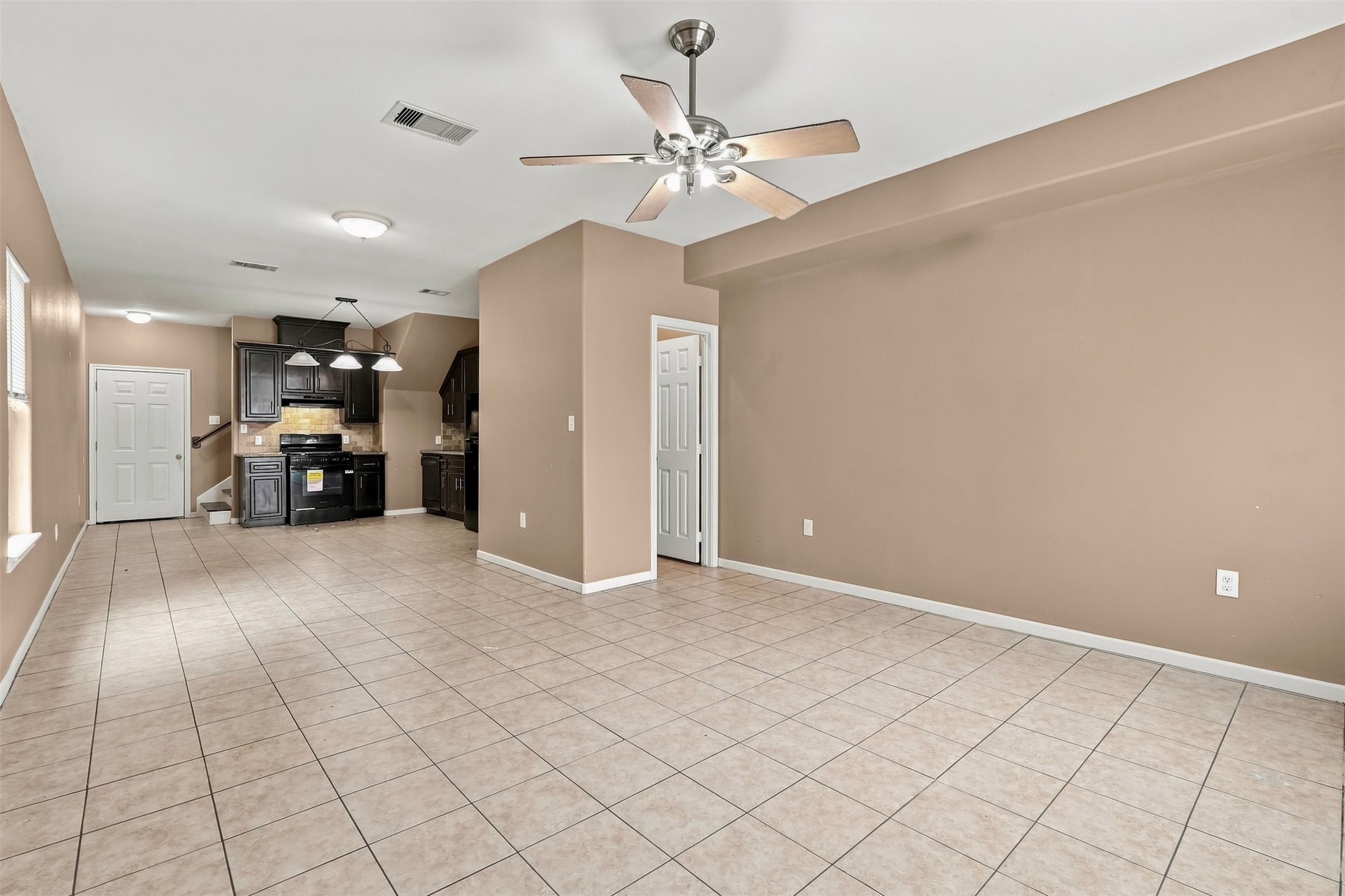 1718 Roxella Street, Unit B Houston, TX 77093 - Photo 3 of 24 Gallery Image 3