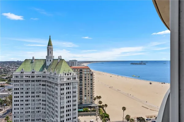 $689,000 | 700 East Ocean Boulevard, Unit 2703, Long Beach, CA 90802