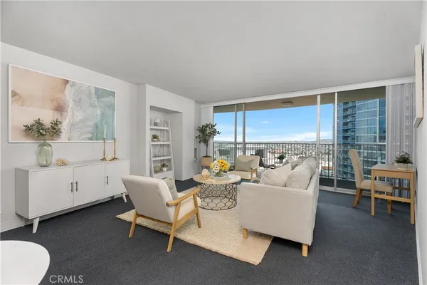 $689,000 | 700 East Ocean Boulevard, Unit 2703, Long Beach, CA 90802